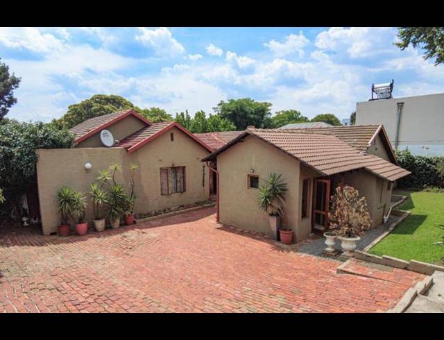 4 BEDROOM HOUSE FOR SALE IN ROSEBANK